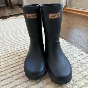 Hunter navy kids wellies size 12/13